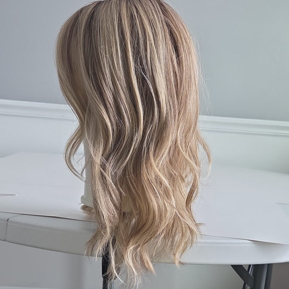 Belle Tress Laguna Beach Raw Sugar Blonde Wig Heat Friendly Medium Length Wavy - Picture 3 of 12